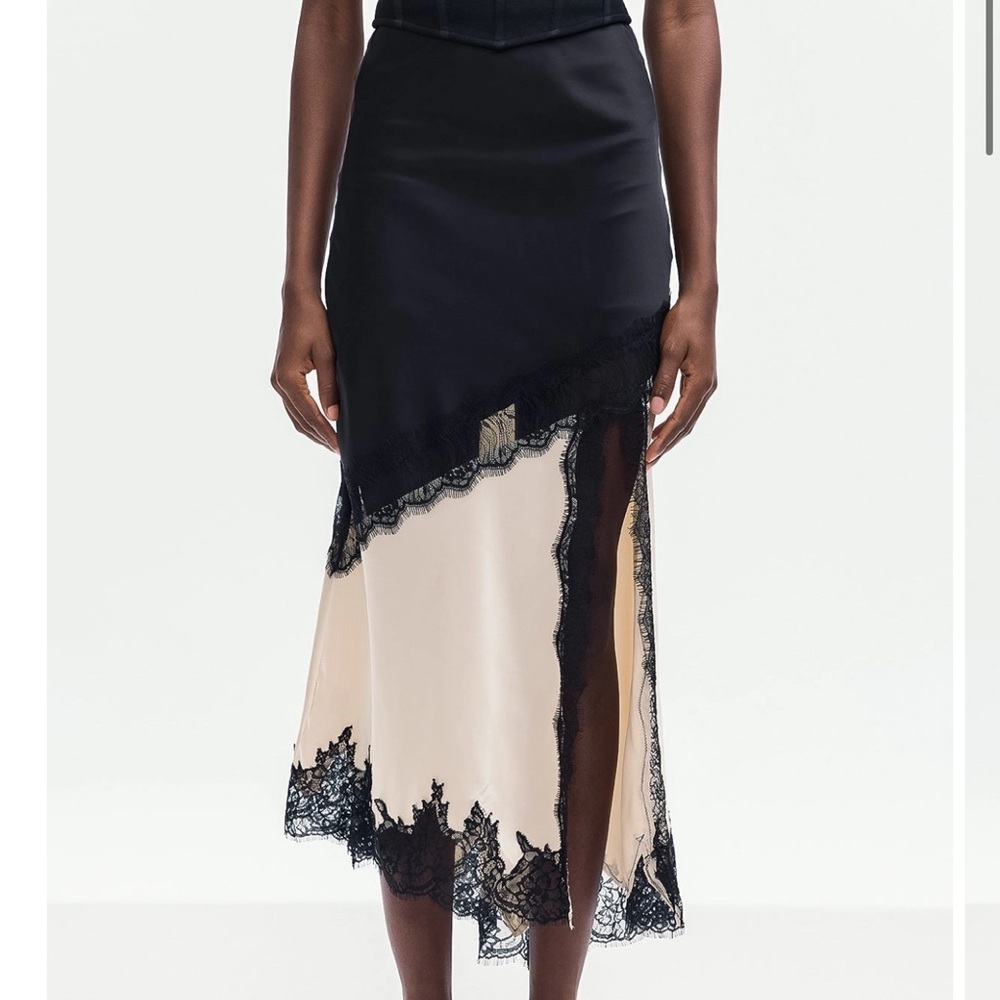 Chic Asymmetrical Black and Cream Lace Skirt